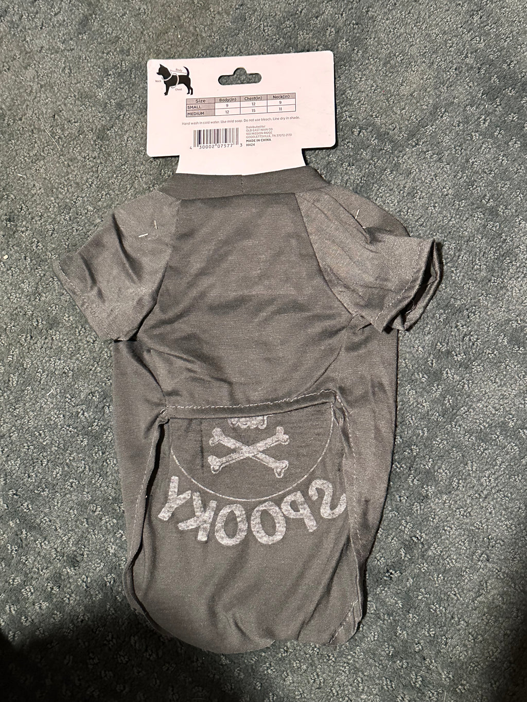Size S/M Halloween dog shirt