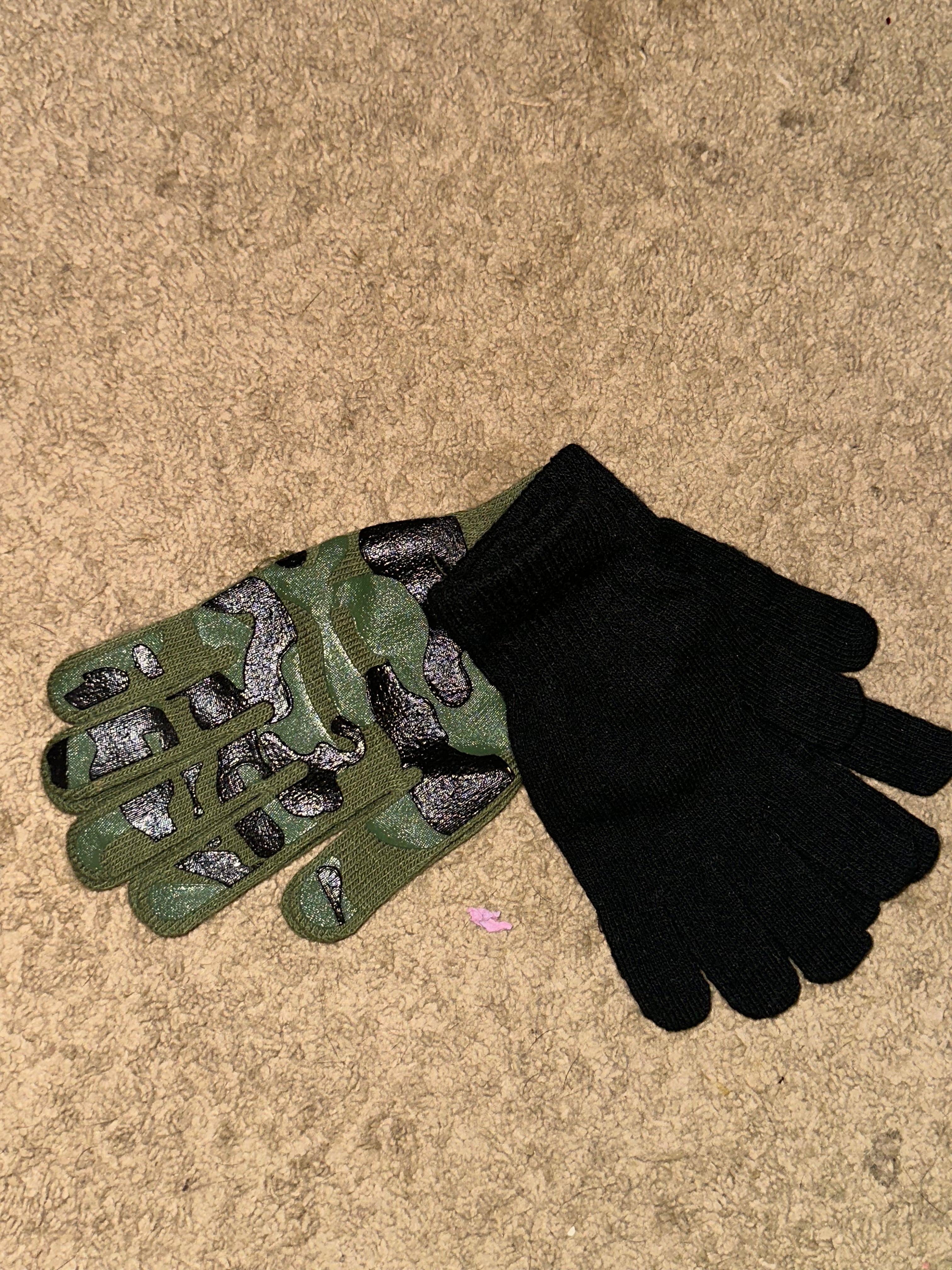 Set of 2 Gloves