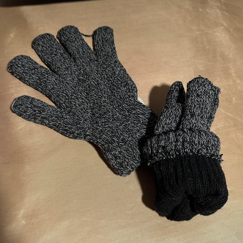 Set of soft grey Gloves with a soft inside