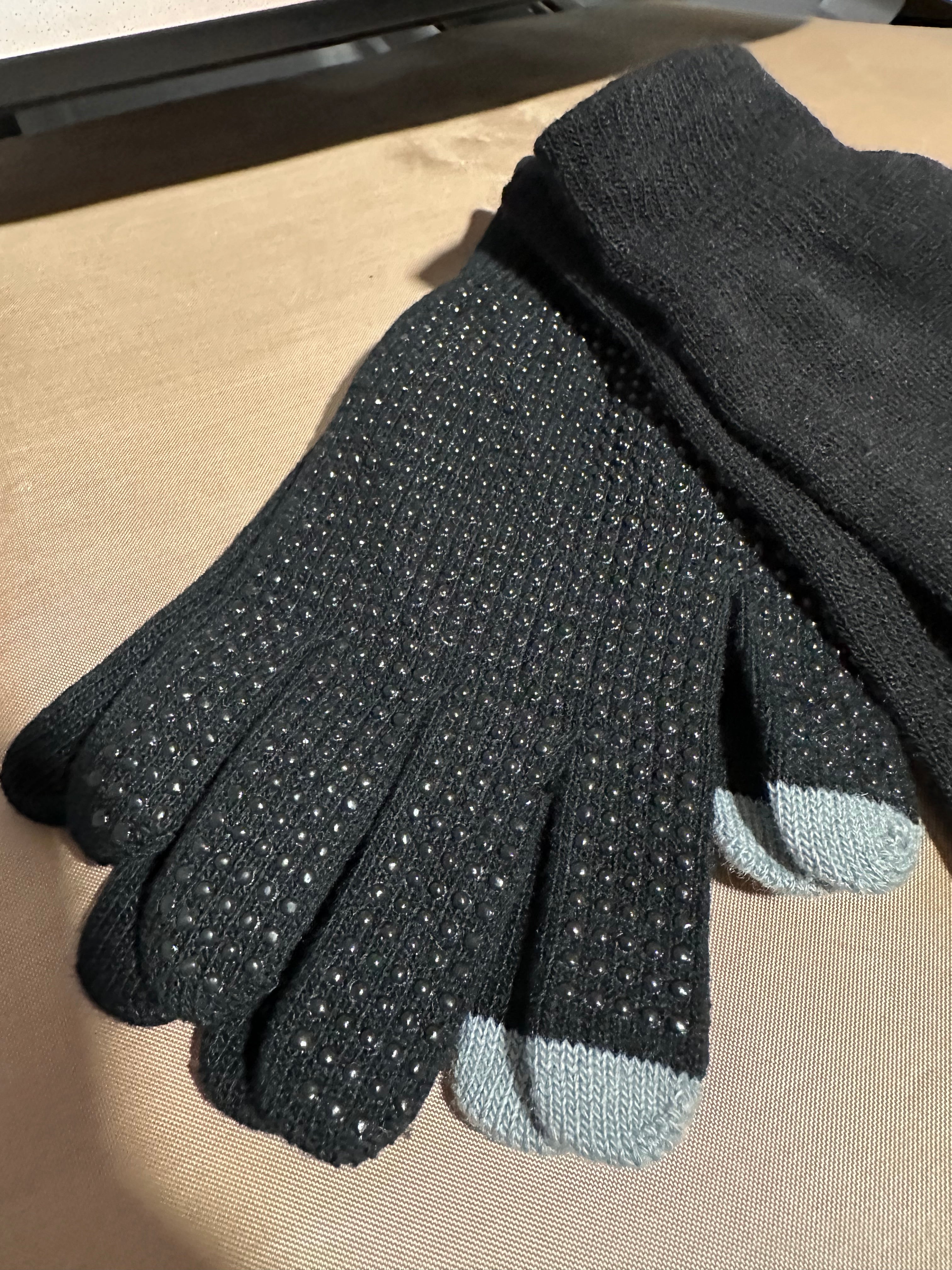 Set of 2 Gloves